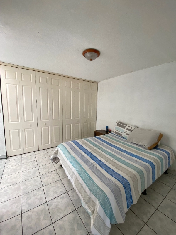 INVERSIONISTAS / casa de dos niveles Villas del Pinar CAES