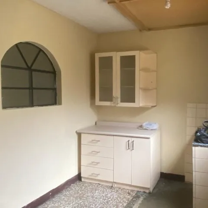 Casa en Renta sobre Calzada Mateo Flores