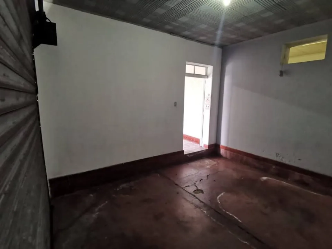 Propiedad para almacenaje en zona 10