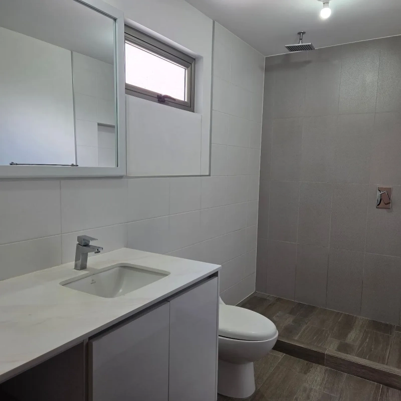 Apartamento en Venta 3 Habitaciones Zona 14 La Villa