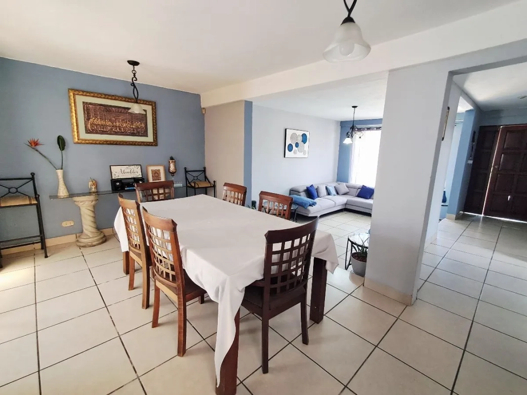 VENTA CASA EN SAN CRISTOBAL, LUCES VISTA AL VALLE B7