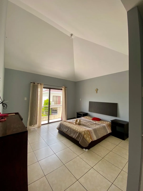 VENDO CASA EN VISTAS DE SAN ISIDRO ZONA 16