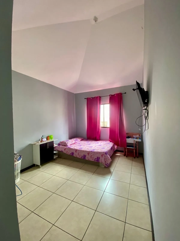 VENDO CASA EN VISTAS DE SAN ISIDRO ZONA 16