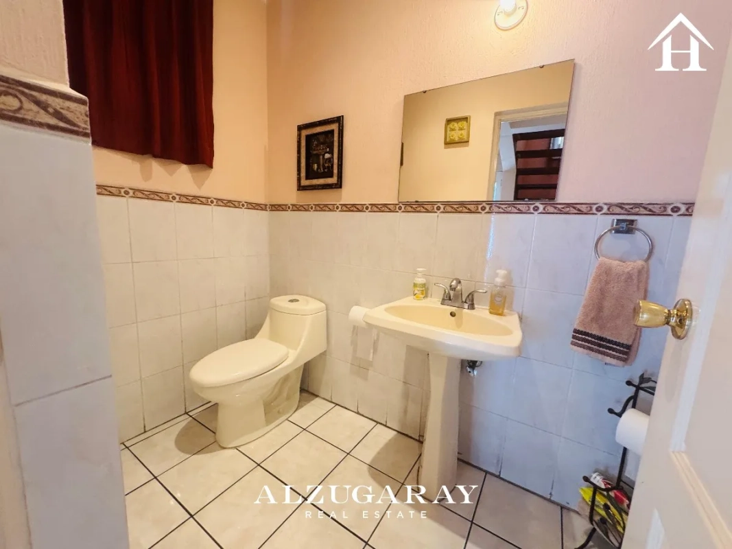 CASA C/ PÉRGOLA Z.15 – 3 HAB. / ÁREA EL PILAR