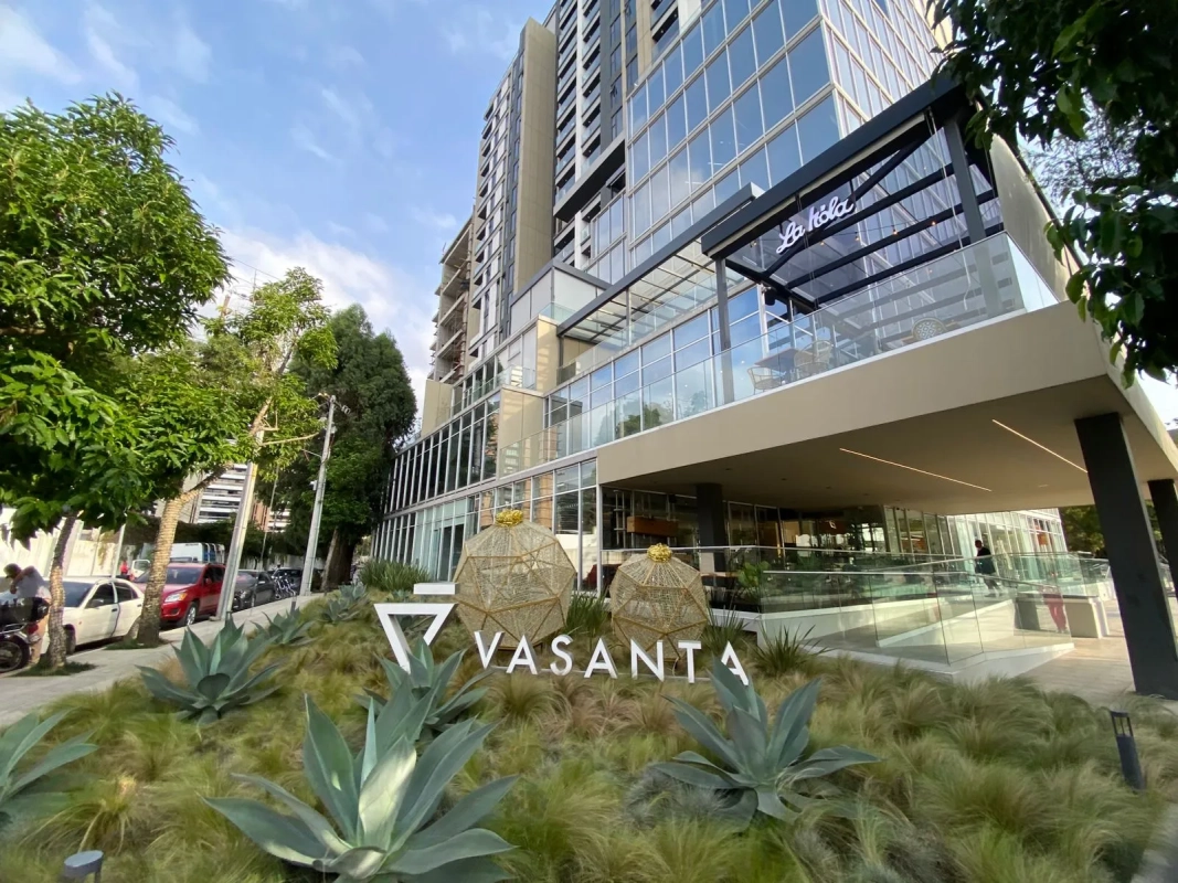 Oficina en Venta en Edificio Vasanta zona 10