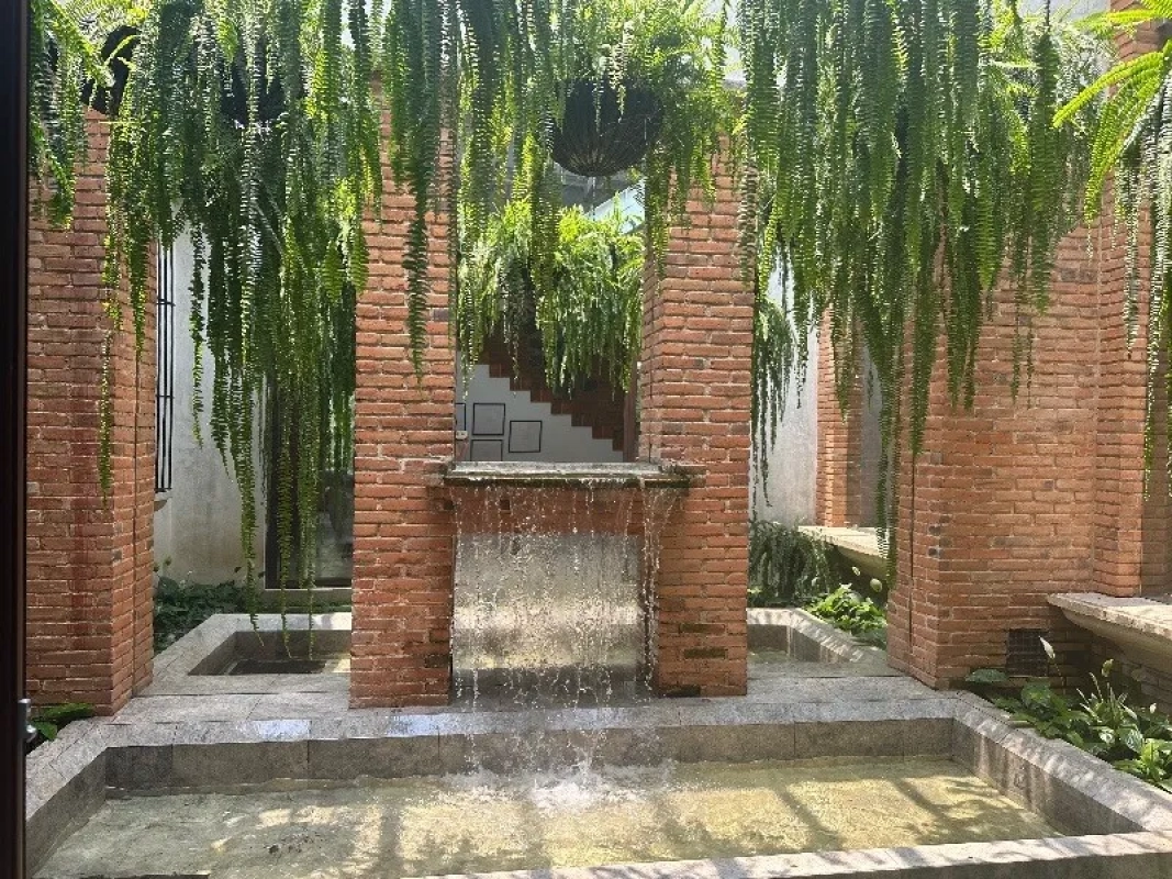 VENDO AMPLIA Y LINDA CASA ANTIGUA GUATEMALA
