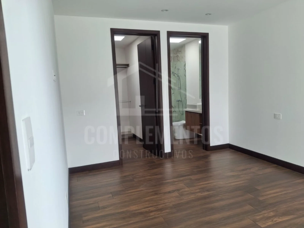 Casa en renta zona 10