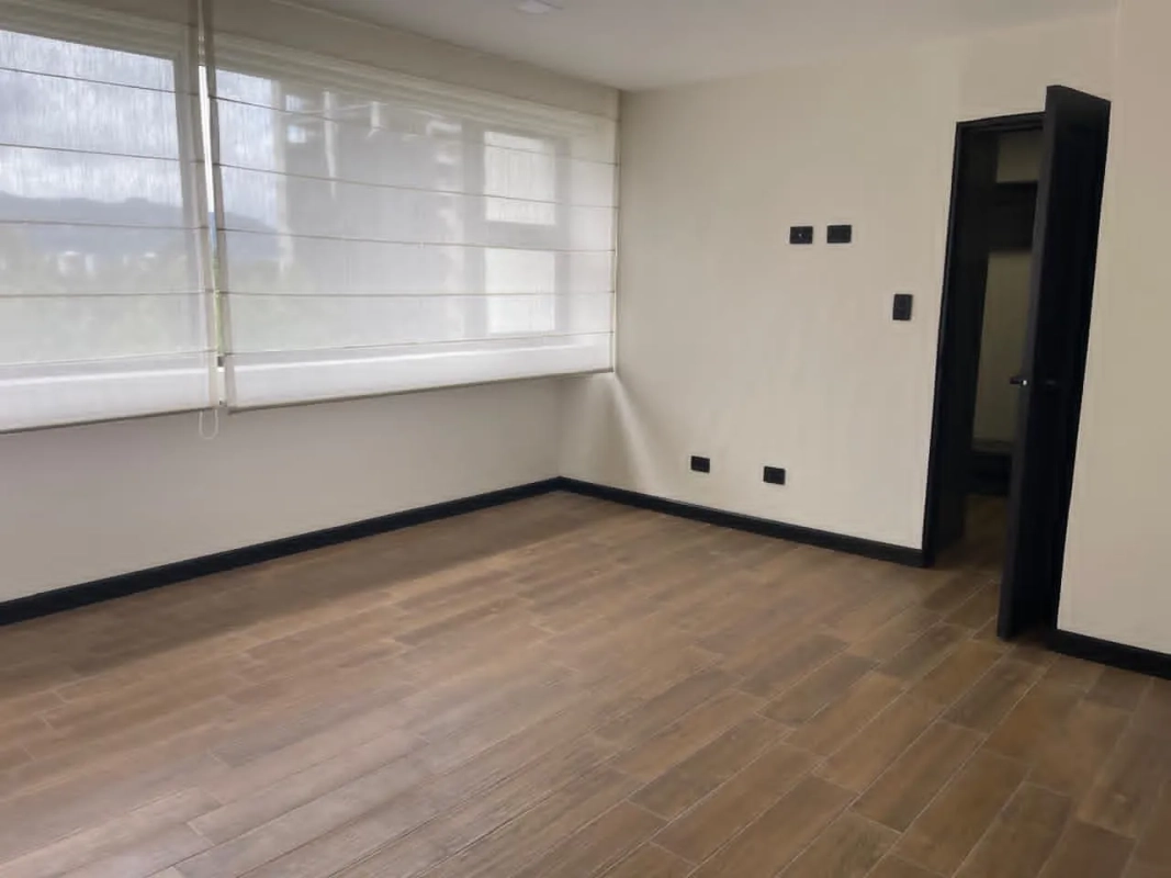 VENTA Apartamento zona 14 REMODELADO - Miniatura 4