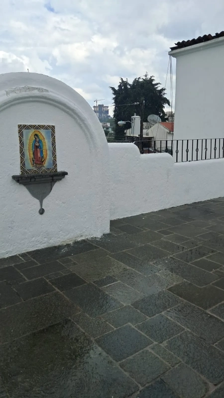 ALQUILO CASA Z.14 DARUE, 4 HAB, 3 BAÑOS, 4 PARQUEOS, PATIO, BODEGA, SALA FAMILIAR