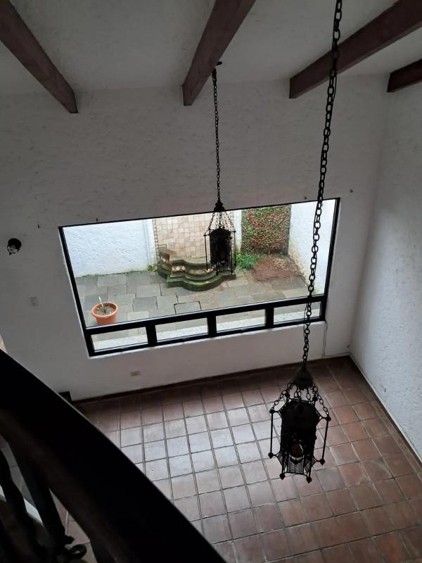 ALQUILO CASA Z.14 DARUE, 4 HAB, 3 BAÑOS, 4 PARQUEOS, PATIO, BODEGA, SALA FAMILIAR