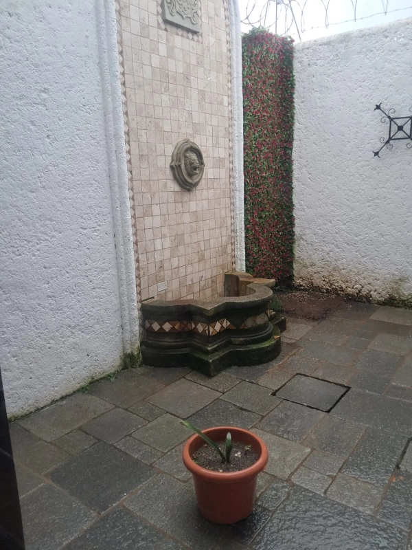 ALQUILO CASA Z.14 DARUE, 4 HAB, 3 BAÑOS, 4 PARQUEOS, PATIO, BODEGA, SALA FAMILIAR