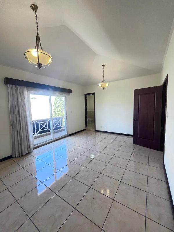 HERMOSA CASA EN BOSQUES DE LA FONTANA Z.4 MIXCO