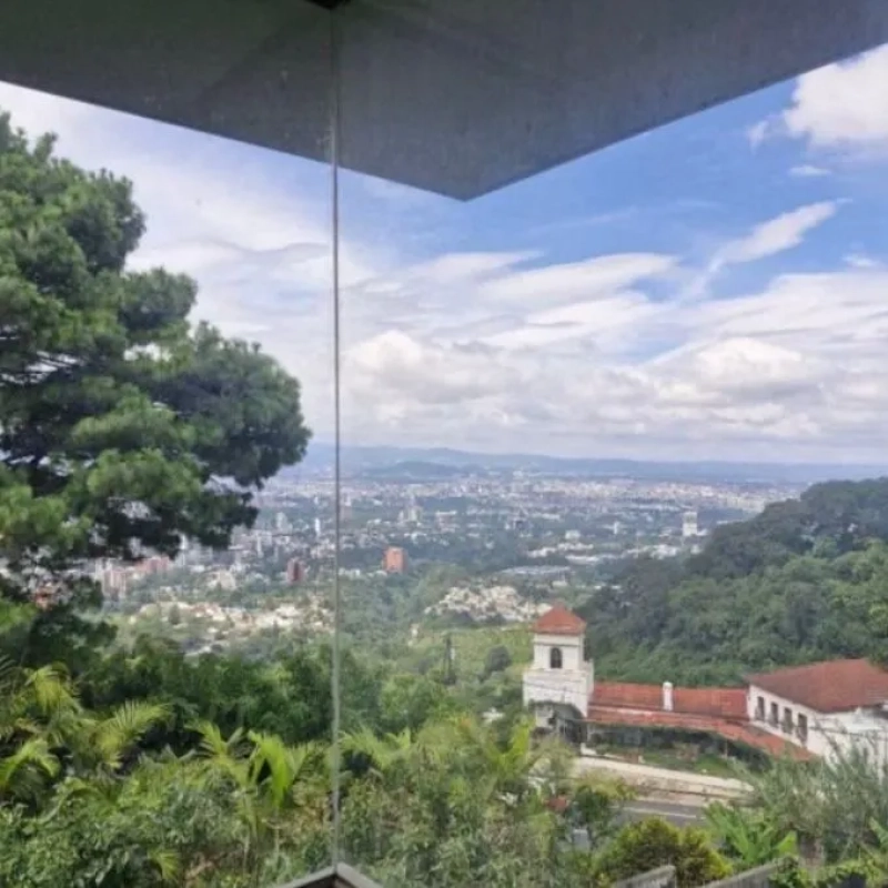 VENDO CASA DE 5 HABITACIONES EN LAS NUBES KM.11.5 CARRETERA A EL SALVADOR