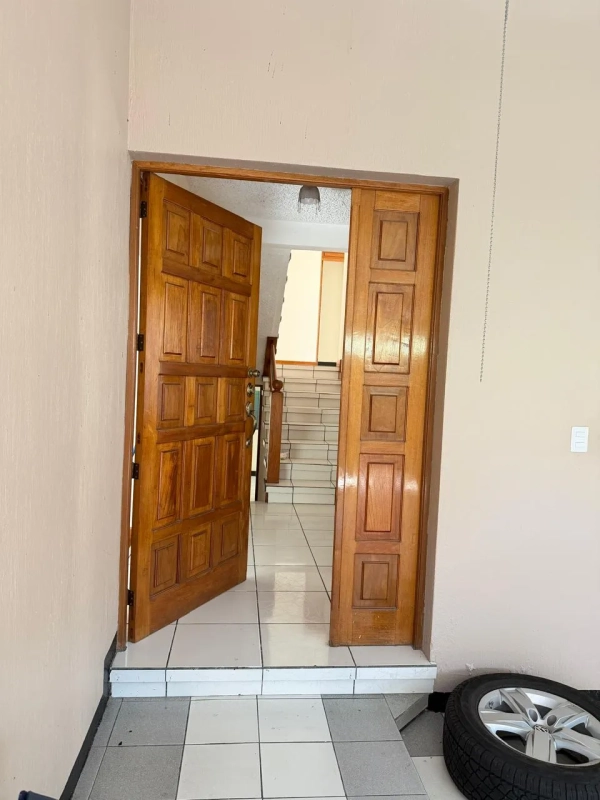 CASA DE ESQUINA 4 HABITACIONES