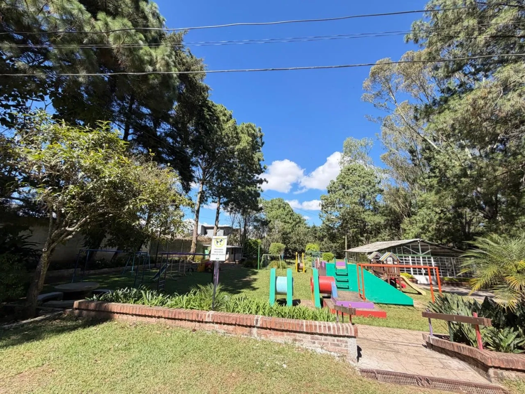 CASA DE ESQUINA 4 HABITACIONES