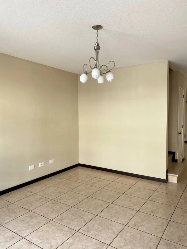 Casa en venta, Condado Naranjo, Condominio Santa Elena, Zona 4 de Mixco