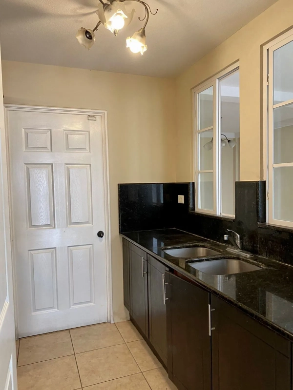 Casa en venta, Condado Naranjo, Condominio Santa Elena, Zona 4 de Mixco