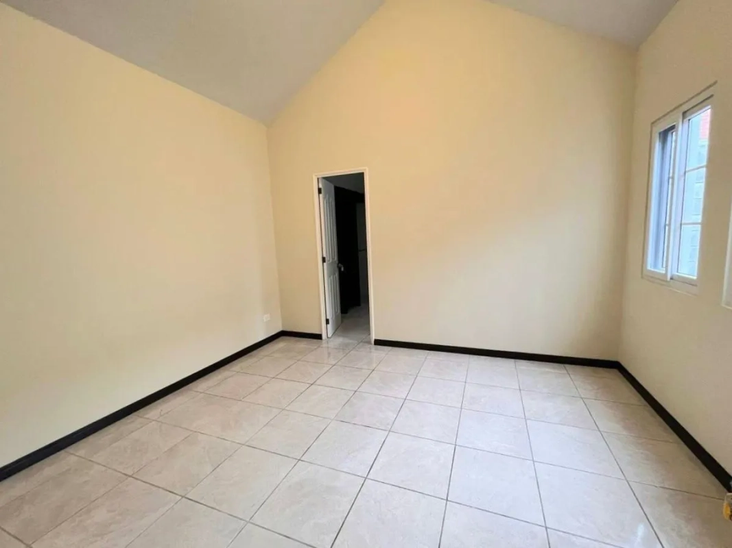 Casa en venta, Condado Naranjo, Condominio Santa Elena, Zona 4 de Mixco