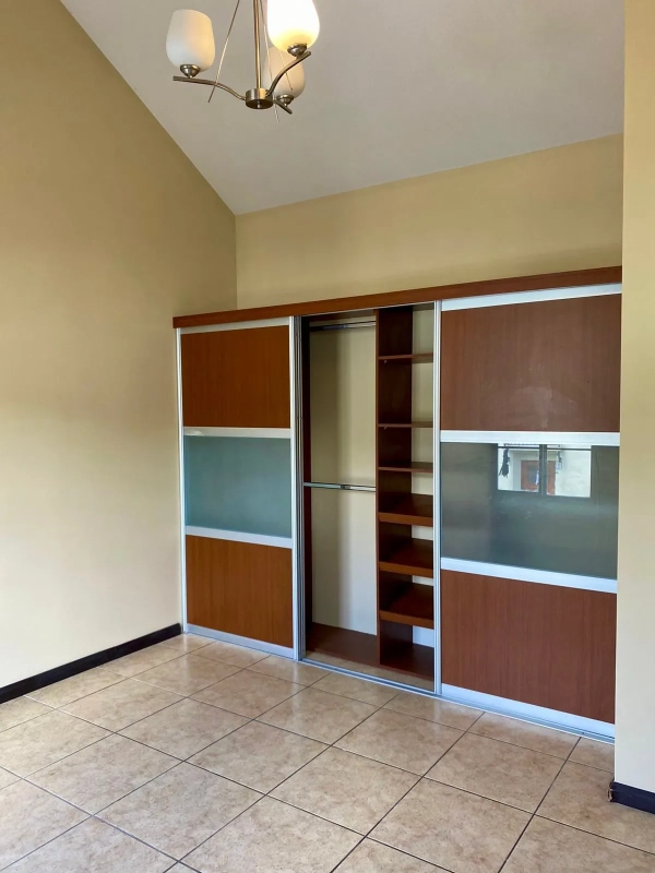 Casa en venta, Condado Naranjo, Condominio Santa Elena, Zona 4 de Mixco