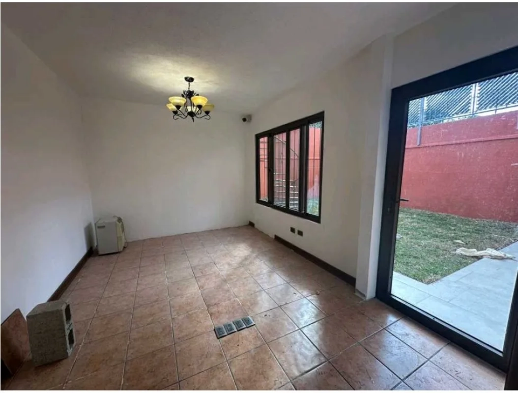 Casa en venta para vivienda o oficinas, Colonia Villa Sol, Zona 12