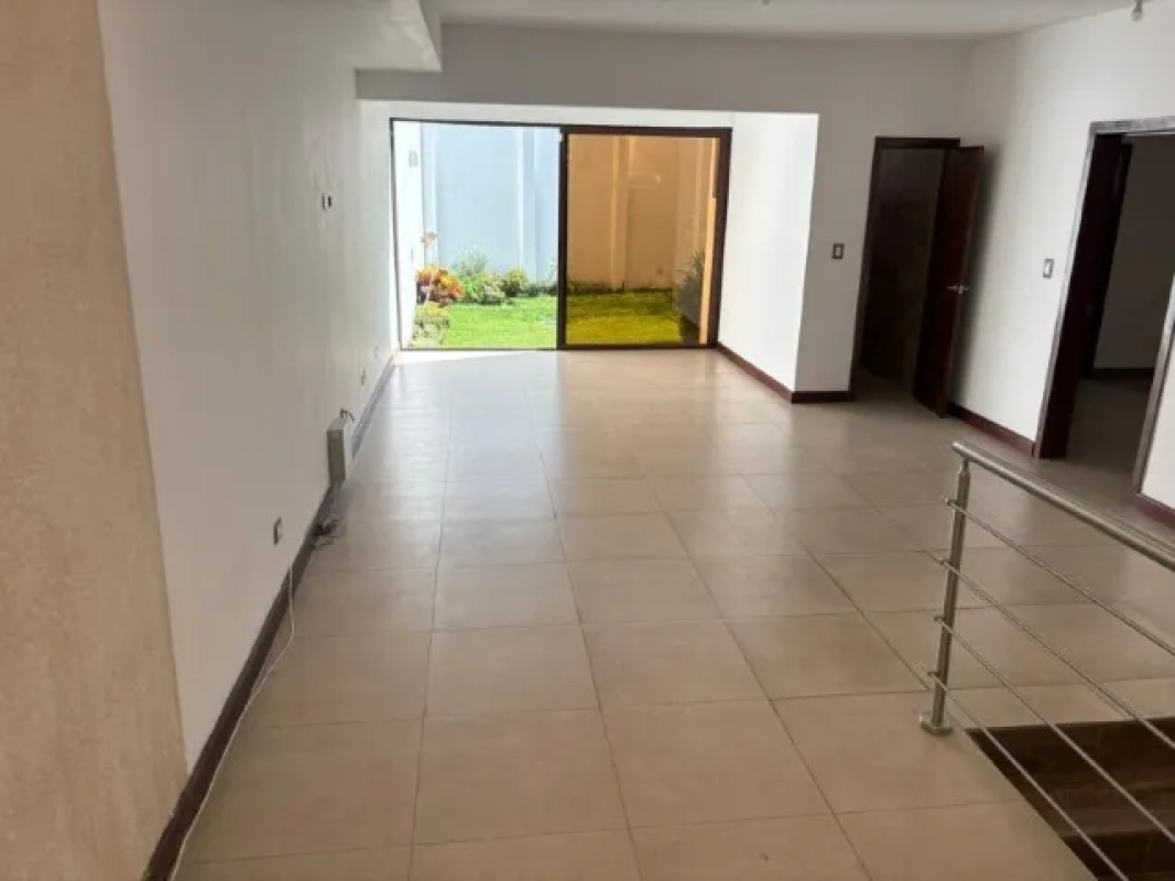 Casa en Cañadas de San Isidro, zona 16