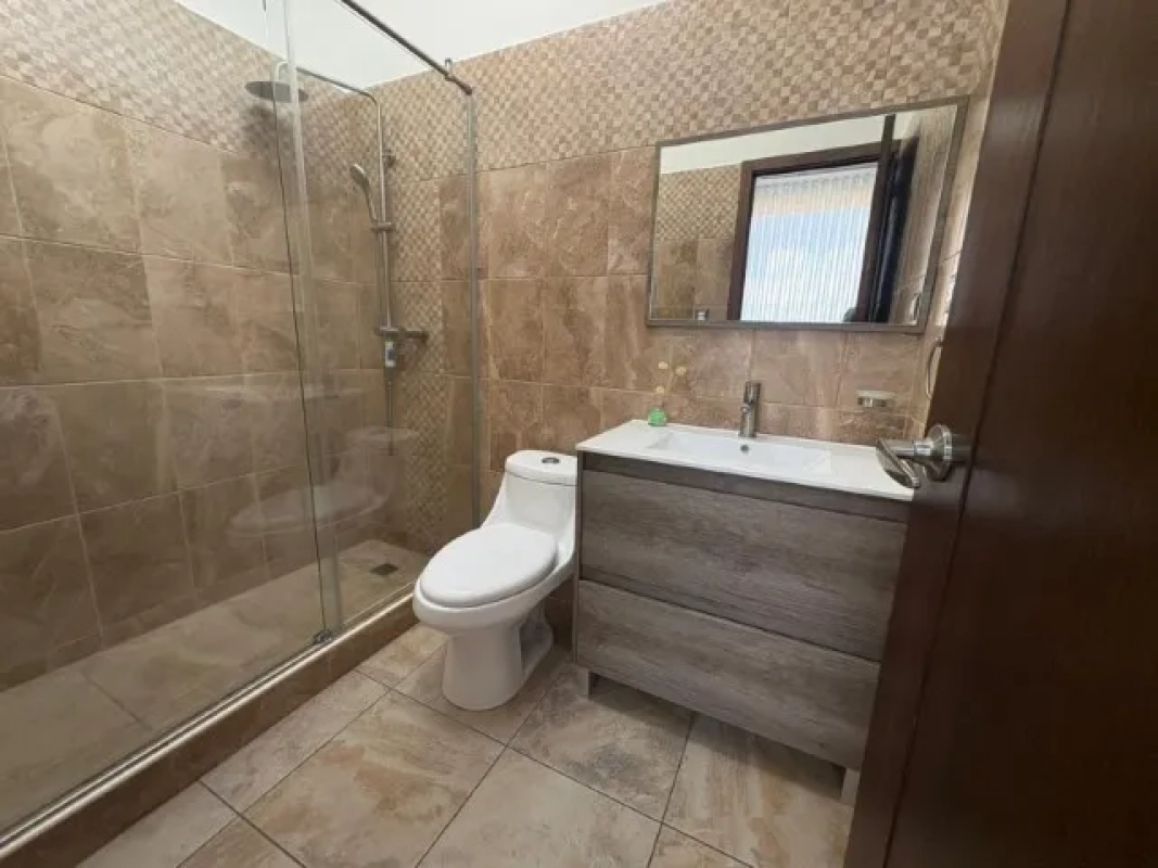 Casa en Cañadas de San Isidro, zona 16