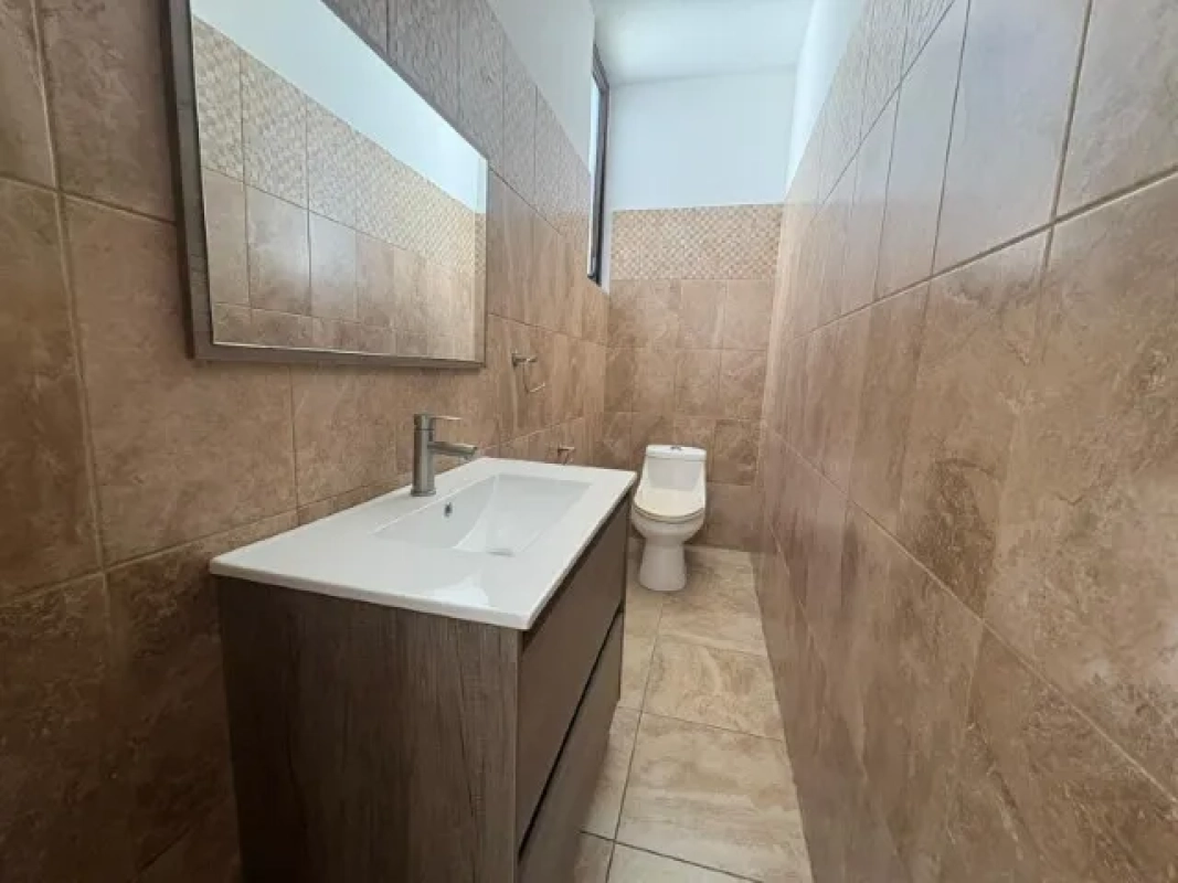 Casa en Cañadas de San Isidro, zona 16