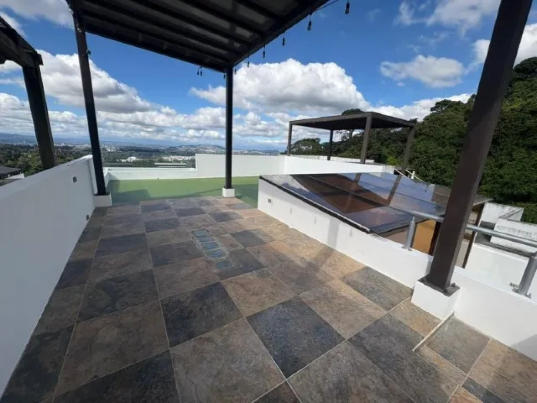 Casa en Cañadas de San Isidro, zona 16