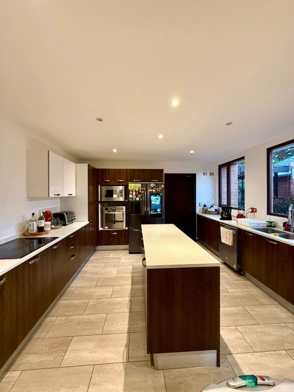 Casa en renta Antaria Buena Vista | Jardín amplio | Acceso Zona 10 y CAES