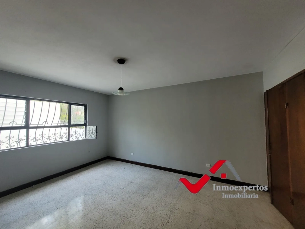 CASA EN RENTA ZONA 15 VISTA HERMOSA II