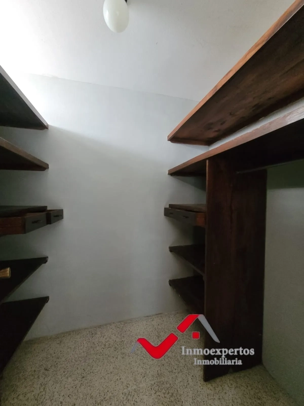 CASA EN RENTA ZONA 15 VISTA HERMOSA II