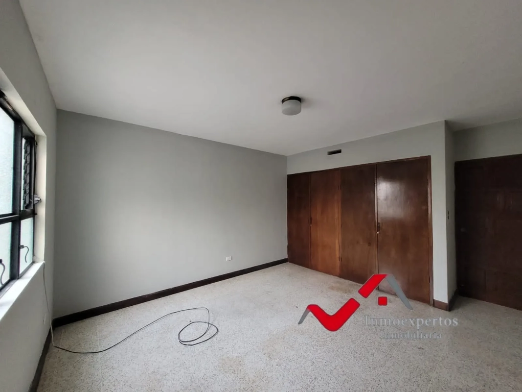 CASA EN RENTA ZONA 15 VISTA HERMOSA II