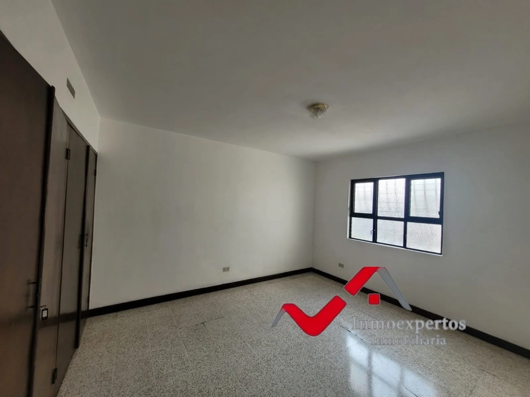 CASA EN RENTA ZONA 15 VISTA HERMOSA II