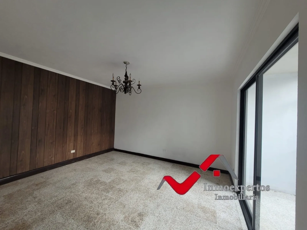 CASA EN RENTA ZONA 15 VISTA HERMOSA II