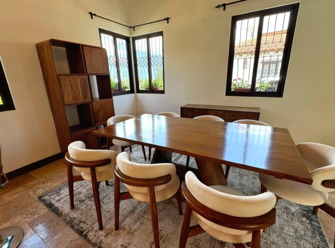 CASA EN VENTA – 📍Club Residencial Los Franciscanos, Antigua Guatemala | Combina lujo y exclusividad en un entorno natural