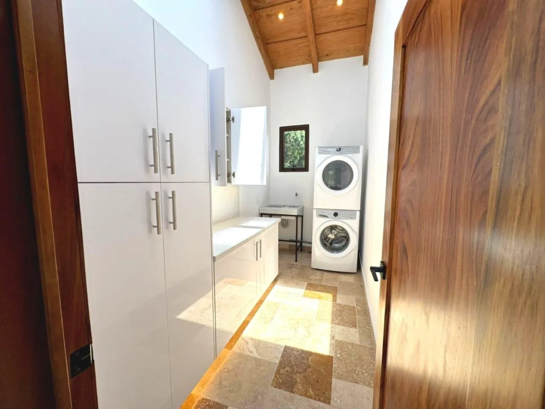 CASA EN VENTA – 📍Club Residencial Los Franciscanos, Antigua Guatemala | Combina lujo y exclusividad en un entorno natural