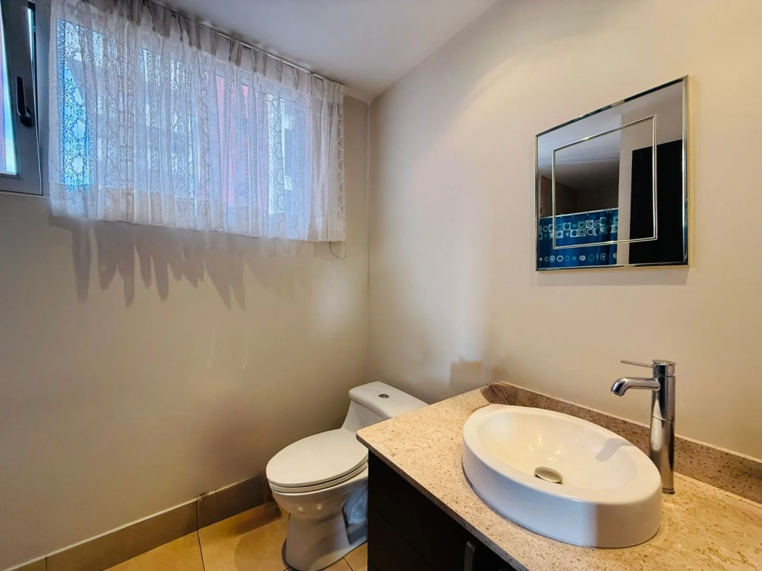 ALQUILER DE AMPLIO Y CÉNTRICO APARTAMENTO – ARIA, ZONA 10
