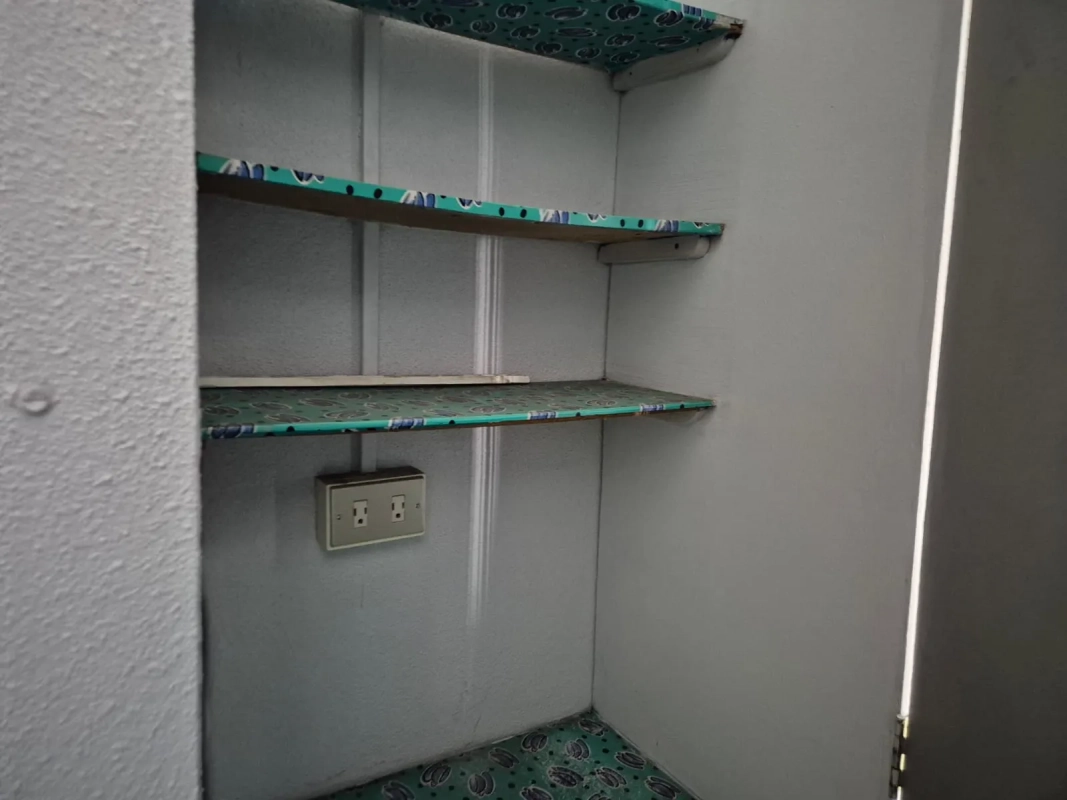 oficina barata en alquiler zona 10, sobre la 20 calle