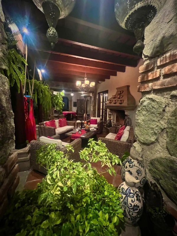 CASA EN VENTA EN ANTIGUA GUATEMALA