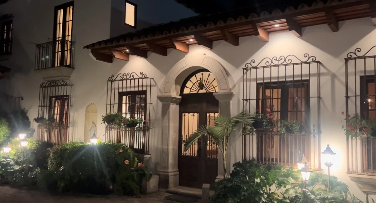 CASA EN VENTA EN ANTIGUA GUATEMALA