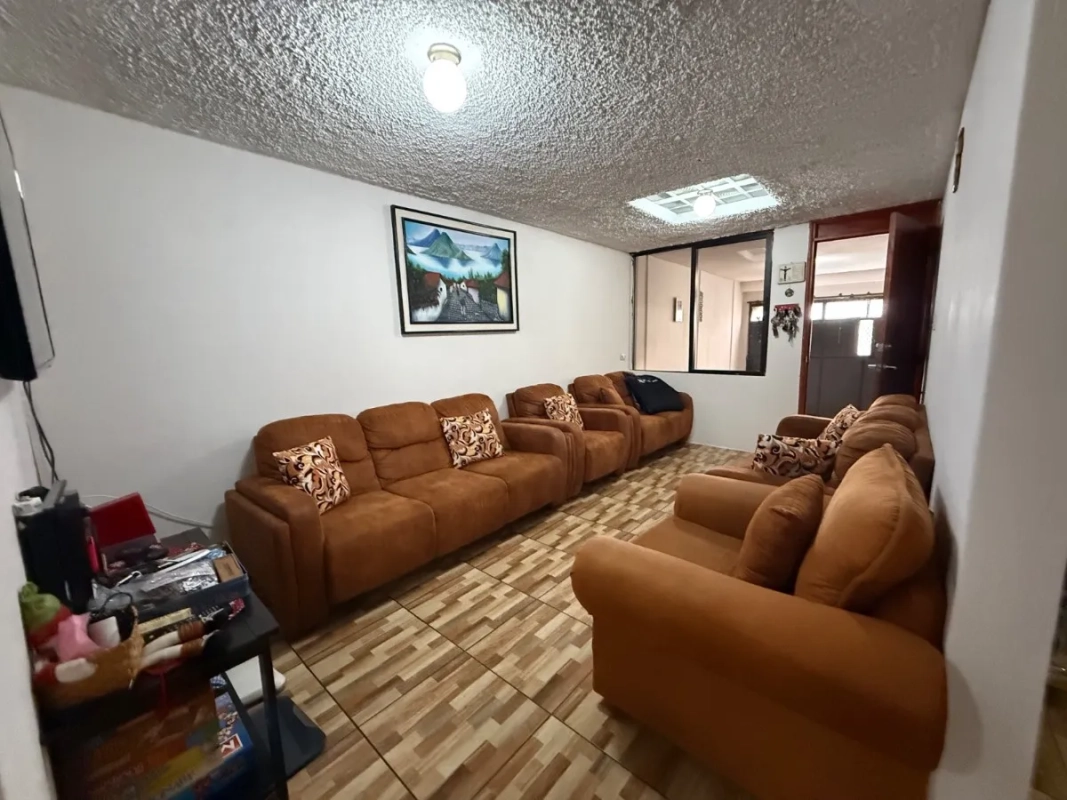 Casa en Venta Jardines de Minerva 1 Zona 11 Mixco