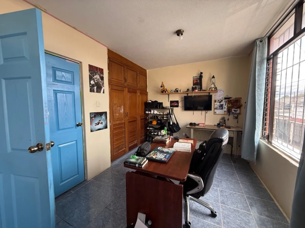 Casa en Venta Jardines de Minerva 1 Zona 11 Mixco