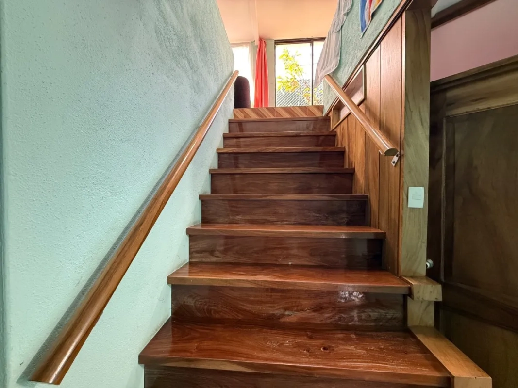 Casa en Venta Jardines de Minerva 1 Zona 11 Mixco