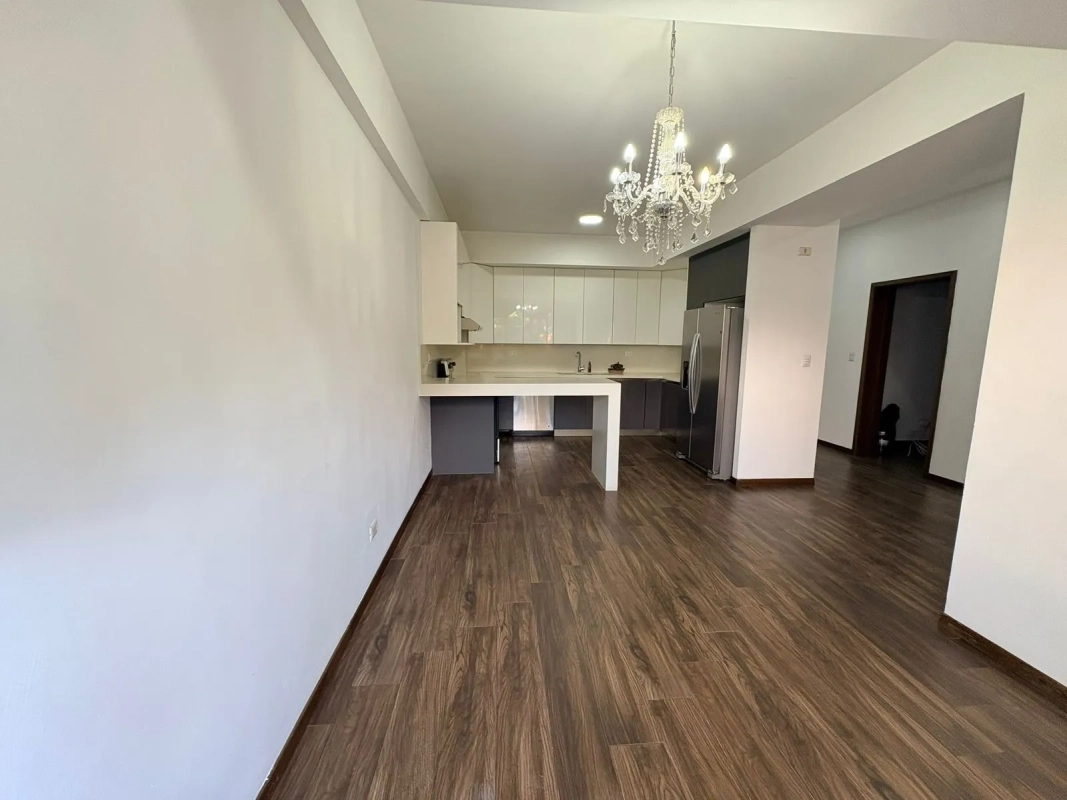 Amplio Apartamento en Casa Acueducto Zona 10