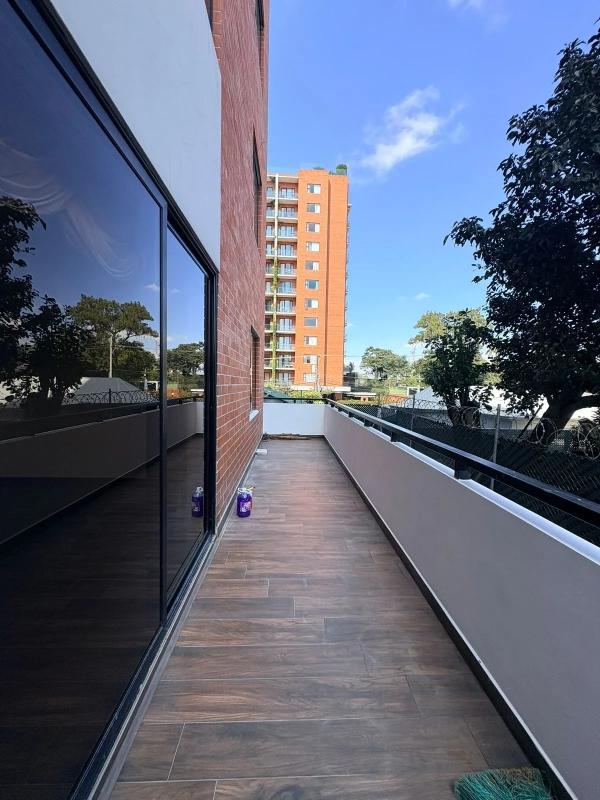 Amplio Apartamento en Casa Acueducto Zona 10