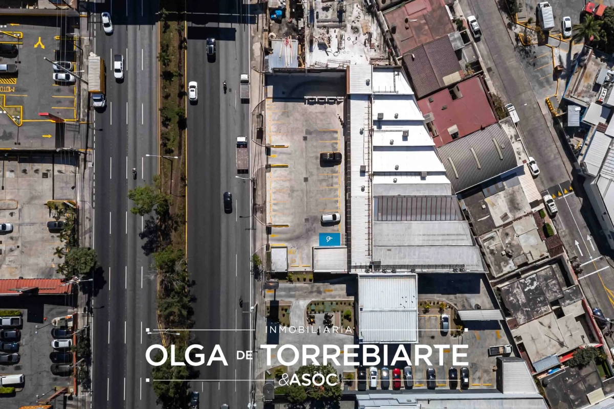 Local en Plaza Luminare Roosevelt