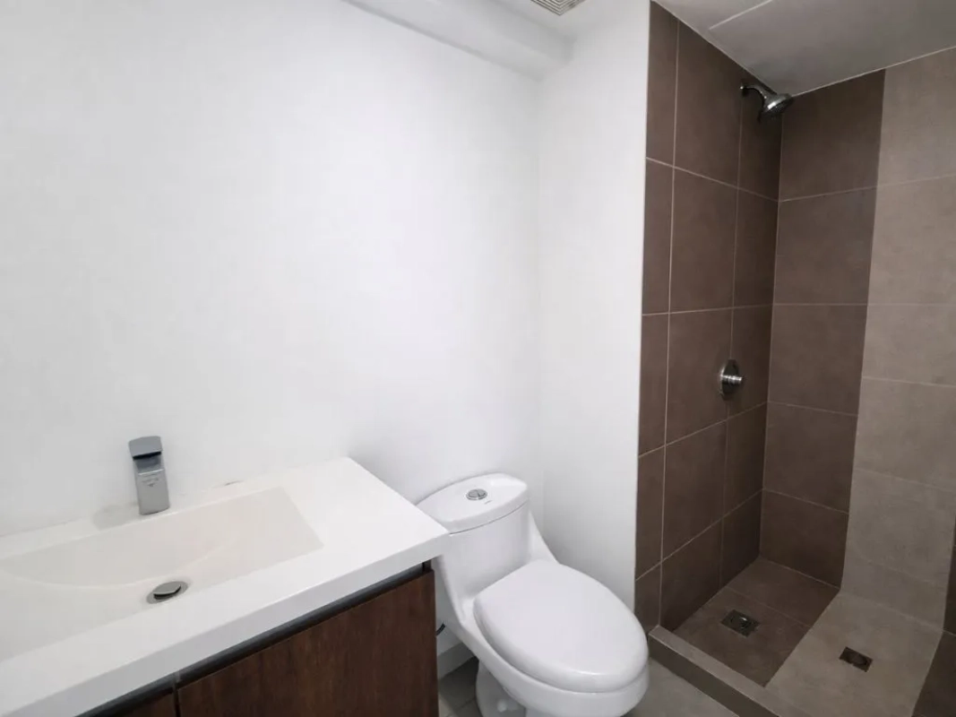 Apartamento en Renta en Torre Asunción Sur zona 5 cdad