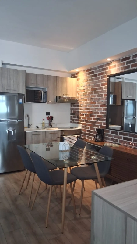 CENTRO VIVO, Zona 1. Apartamento amplio $135,000