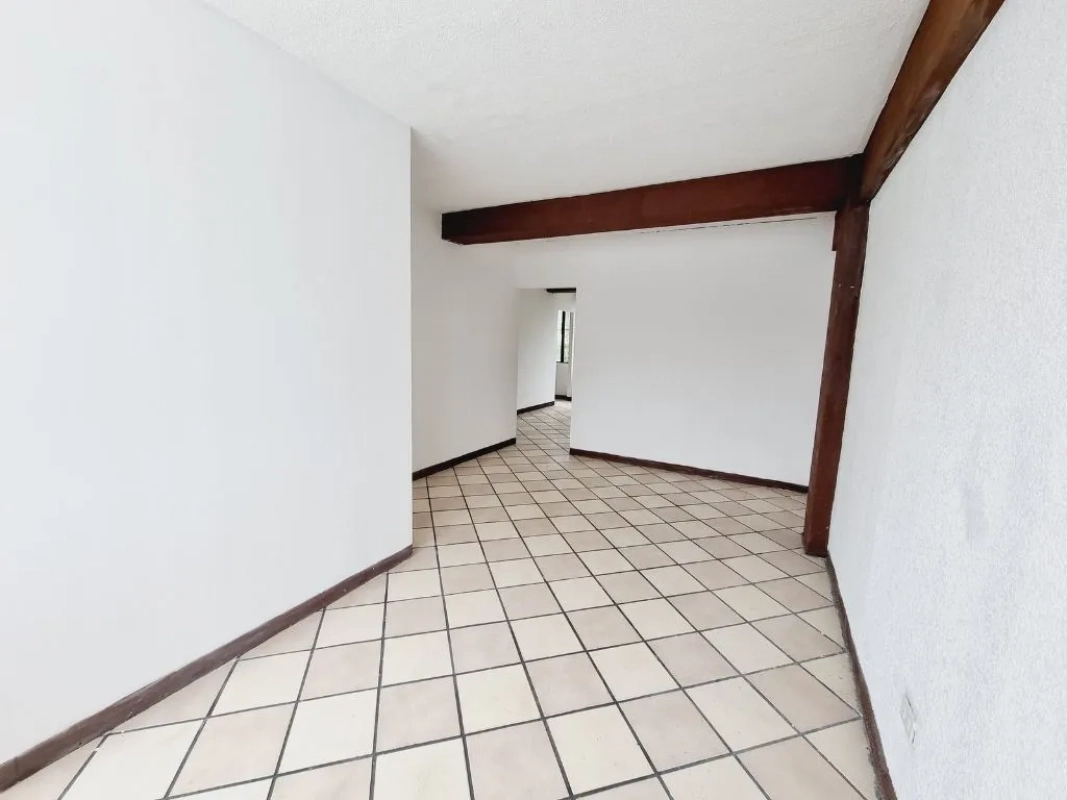 Oficina en Renta en Edificio Ingalsa zona 11 cdad