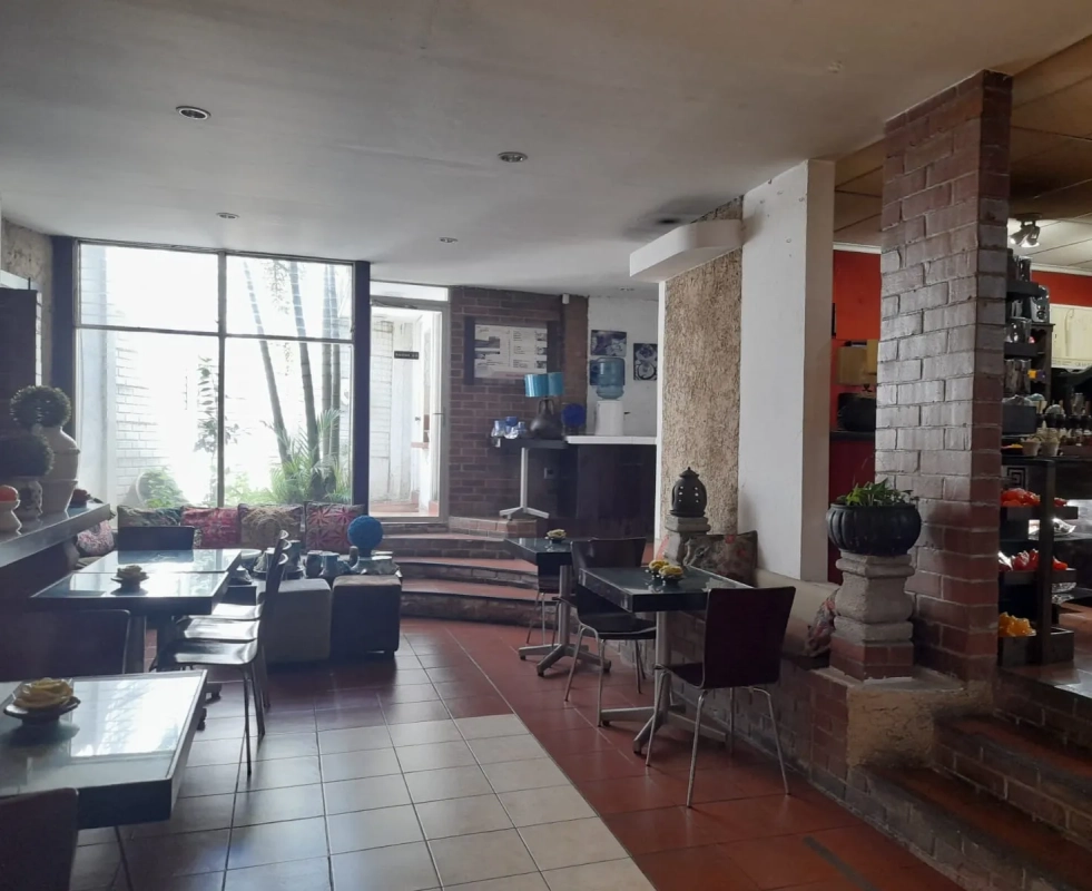 Propiedad comercial sobre Boulevard San Cristóbal